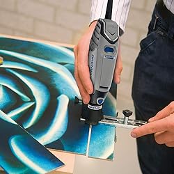 Dremel 678 - Circle Cutter and Straight Edge Guide