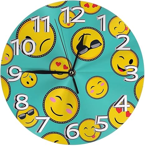 Amazon Co Jp 掛け時計 連続秒針 壁掛け時計 笑顔の絵文字の顔 静音 置き時計 円形 壁 新生活 部屋装飾 サイレント インテリア プレゼント おしゃれ 引越 新築 開業 昇進 退職 出産 お礼 ホーム キッチン