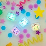Glo Pals Original Water-Activated Light-Up Bath Toy 4 Cubes Multicolour view 5
