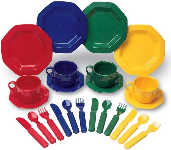 wooden toy plates and cutlery