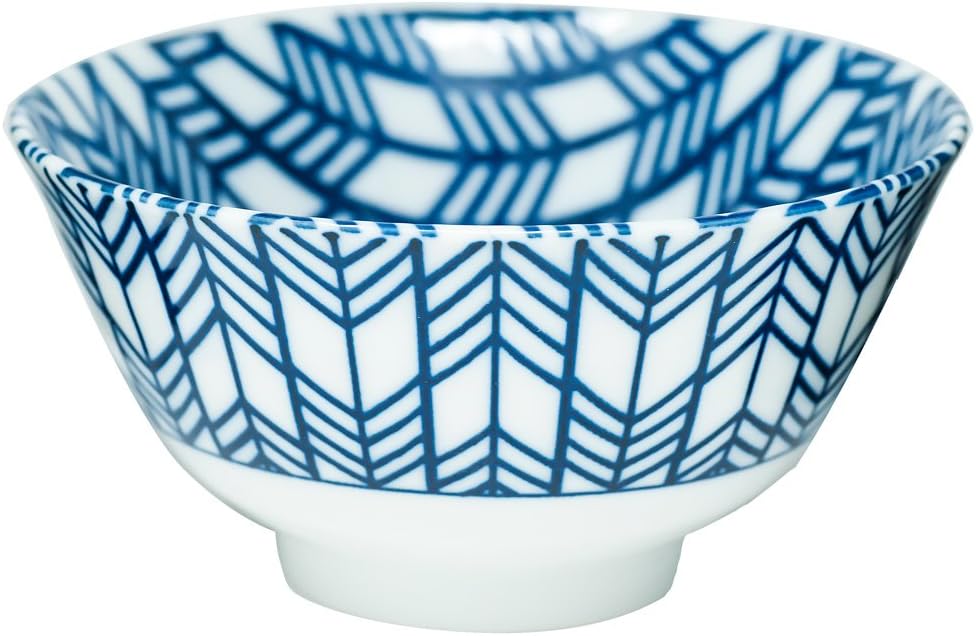 Japanese rice bowl, Porcelain, lucky charm patterns “Yabane” (arrow feathers), Blue and white pottery