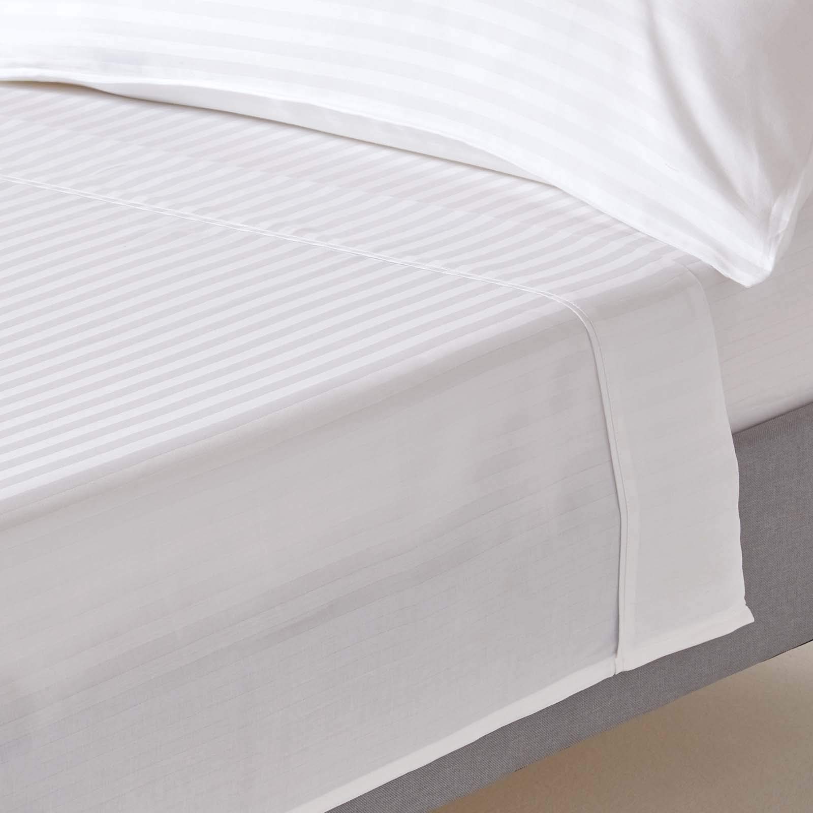 HOMESCAPES White Pure Egyptian Cotton Flat Sheet Single 330 TC 500 Thread Count Equivalent Satin Stripe Bed Sheet