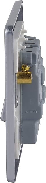Schneider Electric GU1532BPC 3 Gang 2 Way 16AX Low Profile Polished Chrome view 3