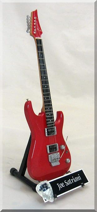 Joe Satriani - Guitarra en miniatura Ibanez con púa de guitarra ...