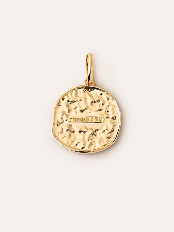 - Amuleto do Zodíaco das Cores Orgânicas. Pendente em latão com acabamento banhado a ouro 18kt. Pendente combinável com colar. Joalharia feminina. Gémeos