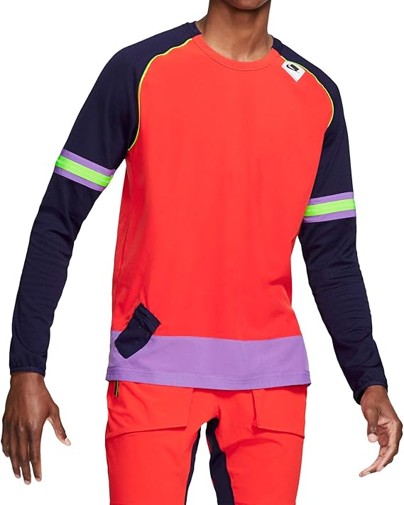 Amazon Co Jp ナイキ ワイルドラン メンズ 長袖 ランニングトップ 服 ファッション小物