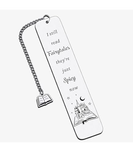 Graduation Daughter Sister Appreciate Gift Women Bestie Go To University Encourage Keepsake Birthday Gift Christmas Accessory A Well Read Woman Is A Dangerous Creature I.73642785