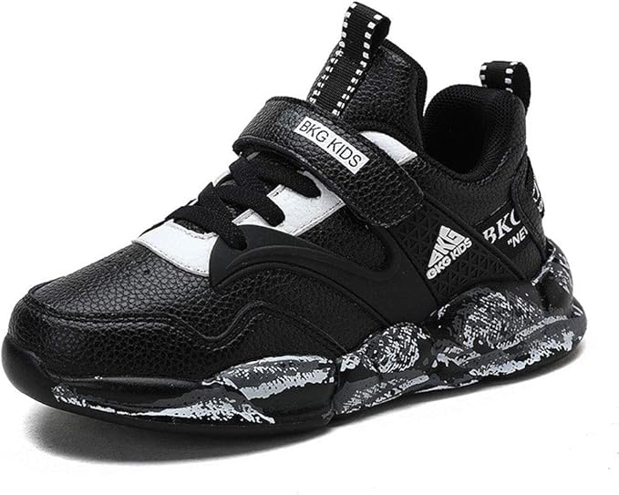The boy's running shoes, lightweight sports shoes, children breathable