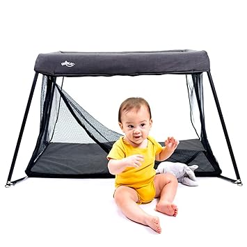 playard with side zipper