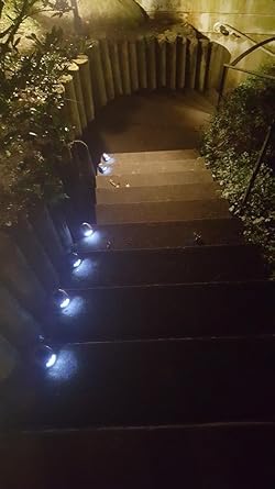 3 X Led Solar Wegeleuchten Steinoptik Mit Erdspiess Garten Treppen Stimmungs Terrassen Balkon Maur Eingangs Leuhte Lampe Amazon De Beleuchtung