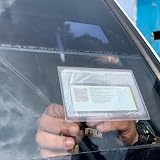 Siqian Parking Permit Holder 2 Pack Windscreen Car Card Holder PVC 10x10cm view 4