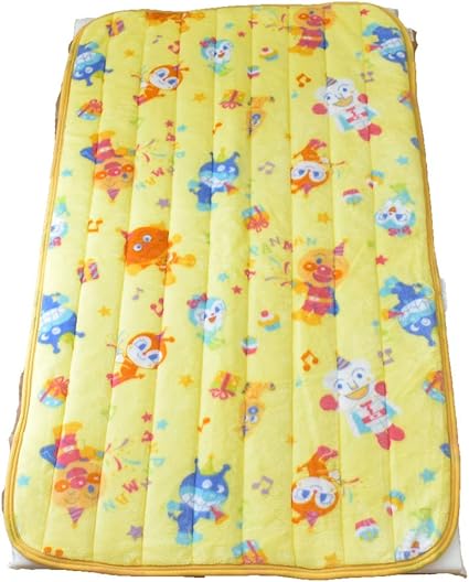 Amazon アンパンマン 敷きパッド 70 1cm 毛布敷きパッド あったか キャラクター 子供 キッズ ベビー お昼寝 保育園 保育所 幼稚園 子供 かわいい ゴムバンド 冬 イエロー 敷きパッド 防水シーツ ベビー マタニティ 通販