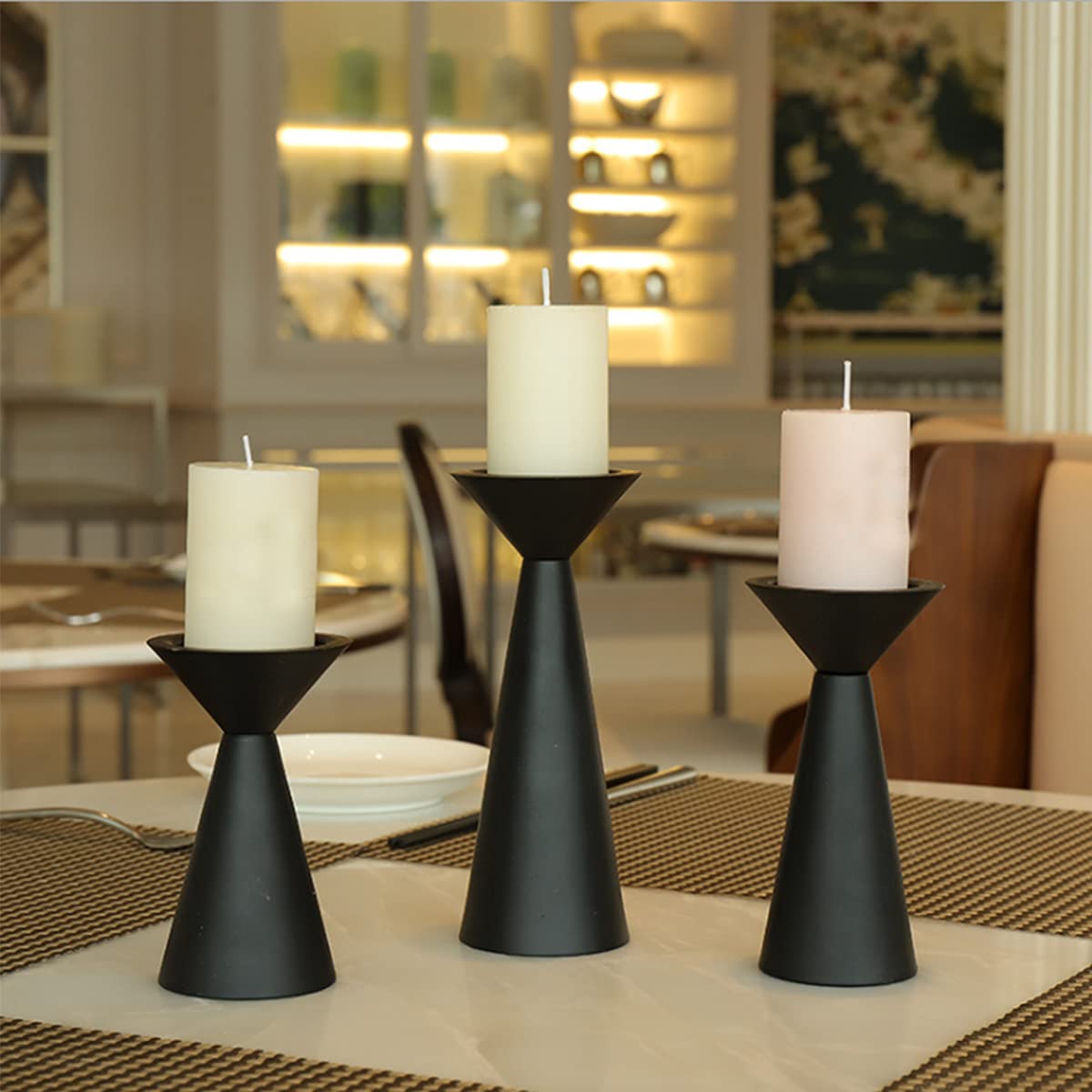 Vintage Candle Holders Set of 3 Black Metal Pillar Candleholder Retro Candlestick Holders Centrepiece Ornaments Perfect for Living Room Mantle Fireplace Decor Wedding Table Bathroom