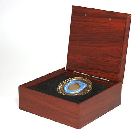 Caja para monedas, de madera de palisandro auténtica. Medidas: 92 mm x 35 mm. Caja de