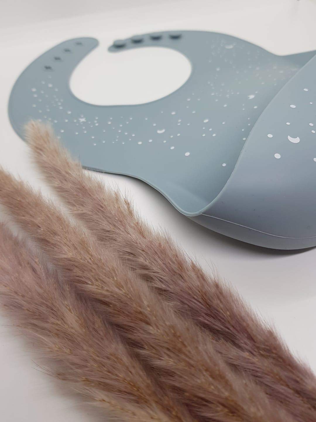 Easily Wipe Clean Silicone Baby Bibs - Comfortable Soft Waterproof Bib (Sea Grey)