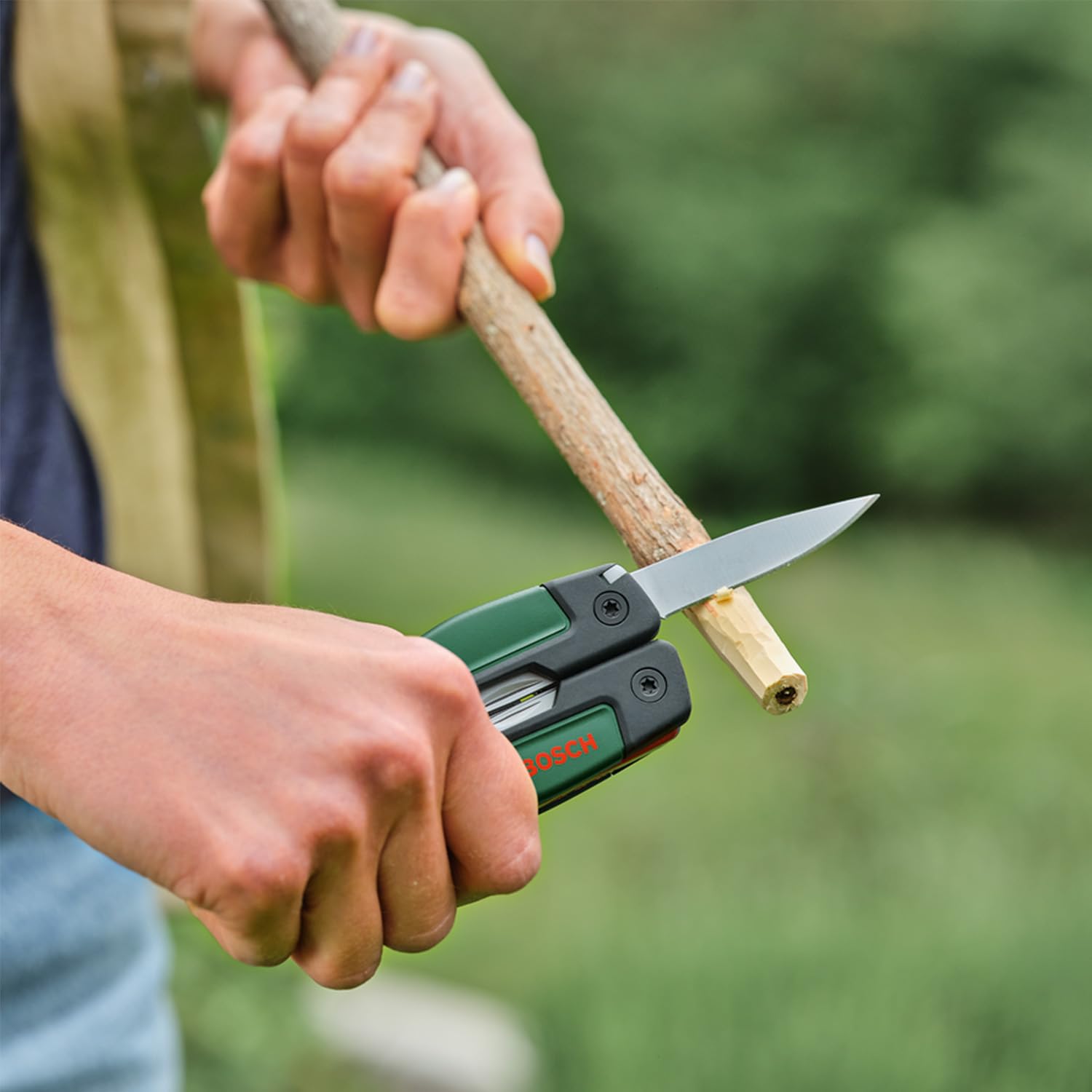 Bosch 16-in-1 Multi-Tool (Multifunktionswerkzeug zum Heimwerken, Outdoor und Camping; Edelstahl; Verriegelungsfunktion; Softgrip; 16 Funktionen: Zange; Schraubendreher; Messer; Säge, usw.) 5