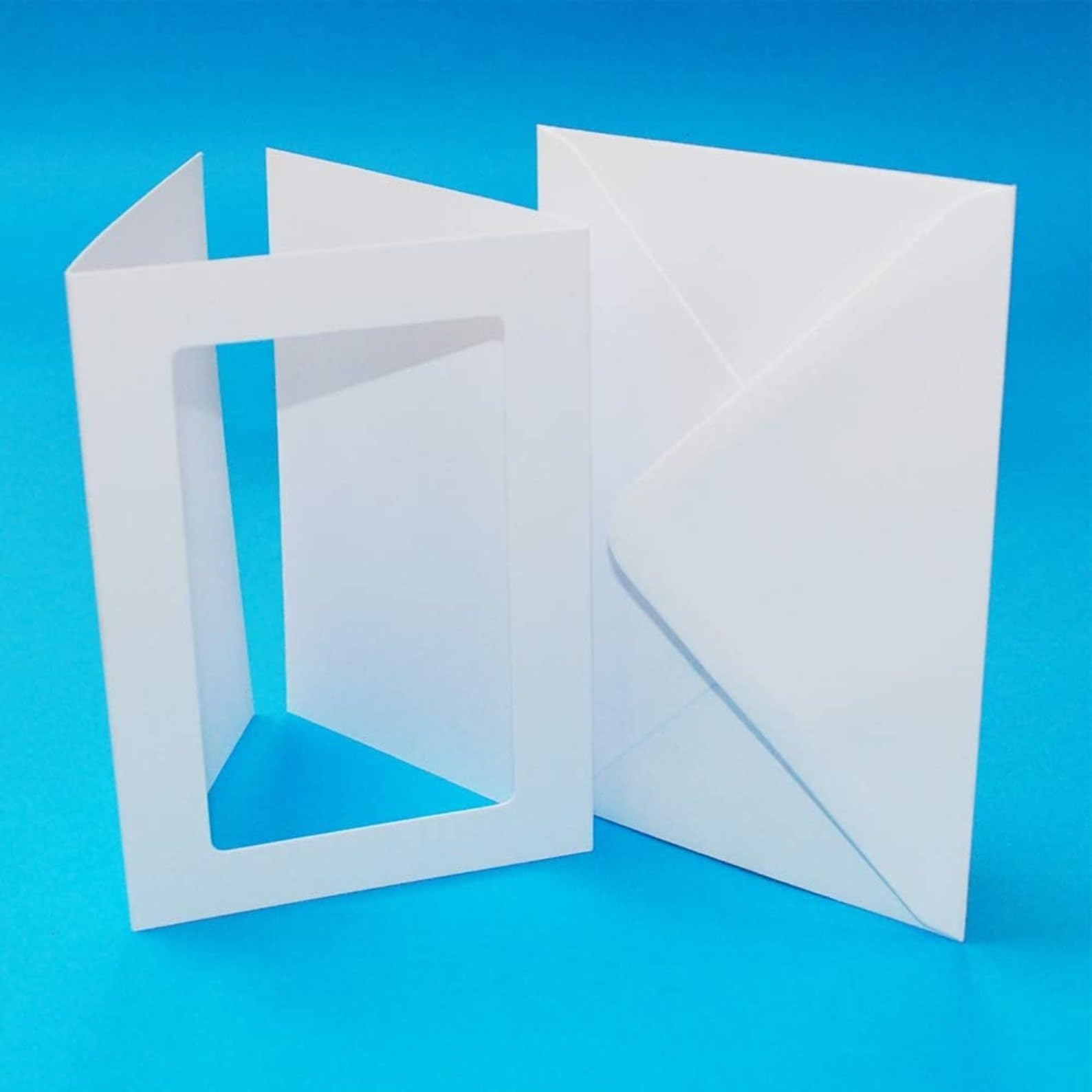 AKxStitch Aperture Cards & Envelops A5 White Tri-Fold Rectangle, A5 300 GSM Card Blanks & C5 Matching Envelopes, 10 Pack | 8x6 21x15cm