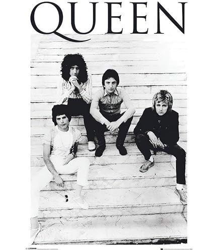 Amazon.com: Queen Seated Poster - 24