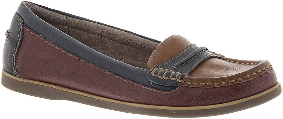 naturalizer boat shoes