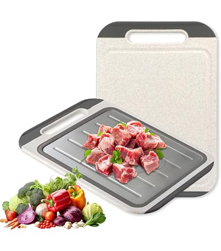 EliKai Plateau de décongélation 4 en 1 pour viande congelée avec planche à découper, aiguiseur de couteaux et râpe à ail – Plateau auto-décongelant et planches à découper rouges antidérapantes par EliKai Plateau de décongélation 4 en 1 pour viande congelée avec planche à découper, aiguiseur de couteaux et râpe à ail – Plateau auto-décongelant et planches à découper rouges antidérapantes par