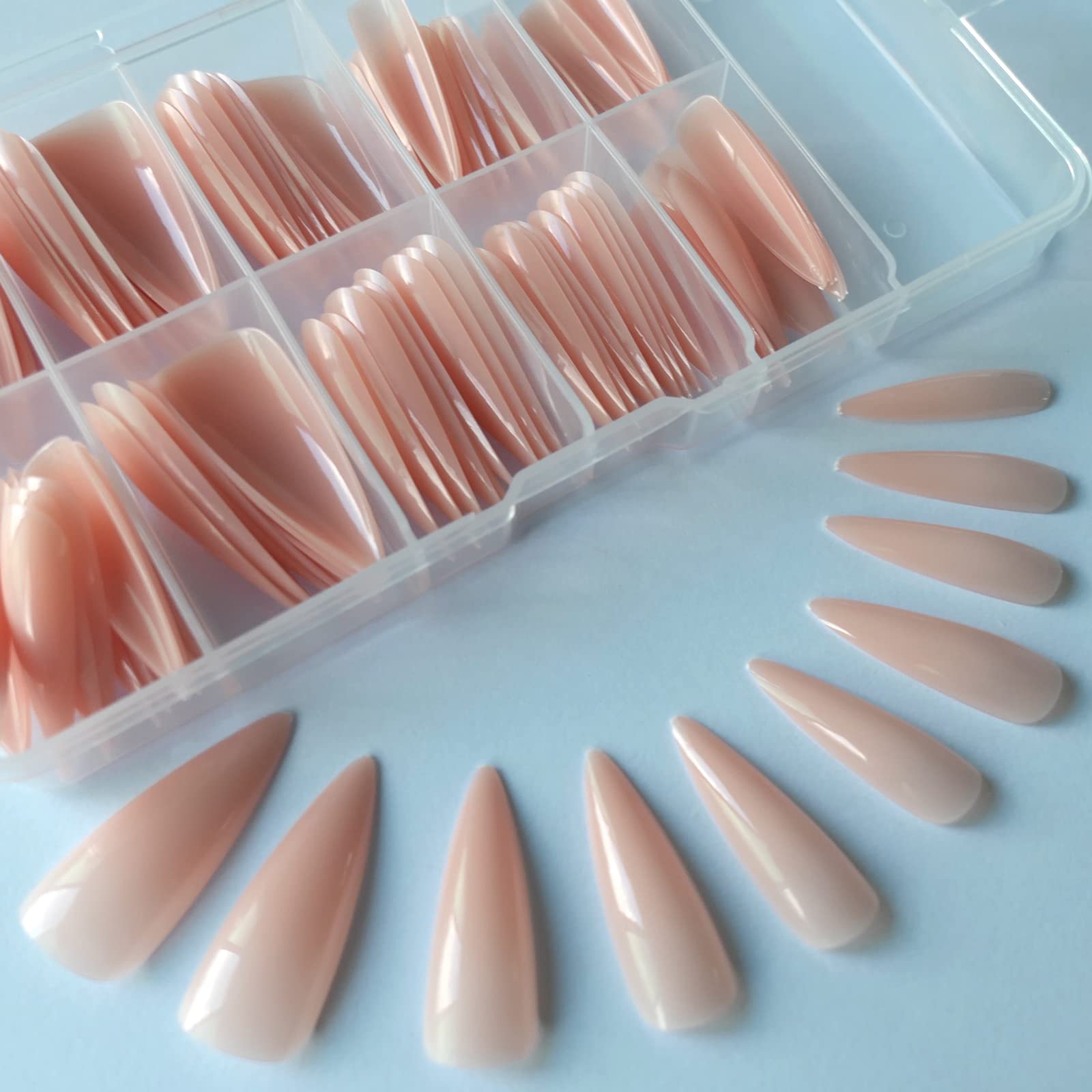 Extra Long Stiletto Glossy Fake Nail 100 PCS Full Cover Acrylic Press on Nails Art Tips False Nail for Beginner Women and Girls Manicure (Nude)