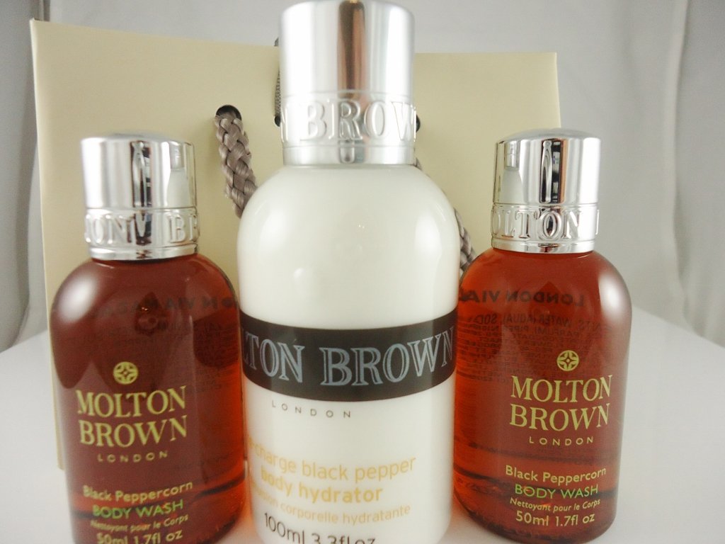Molton Brown Black Pepper Gift Set Shower Gel and Body Hydrator Amazon