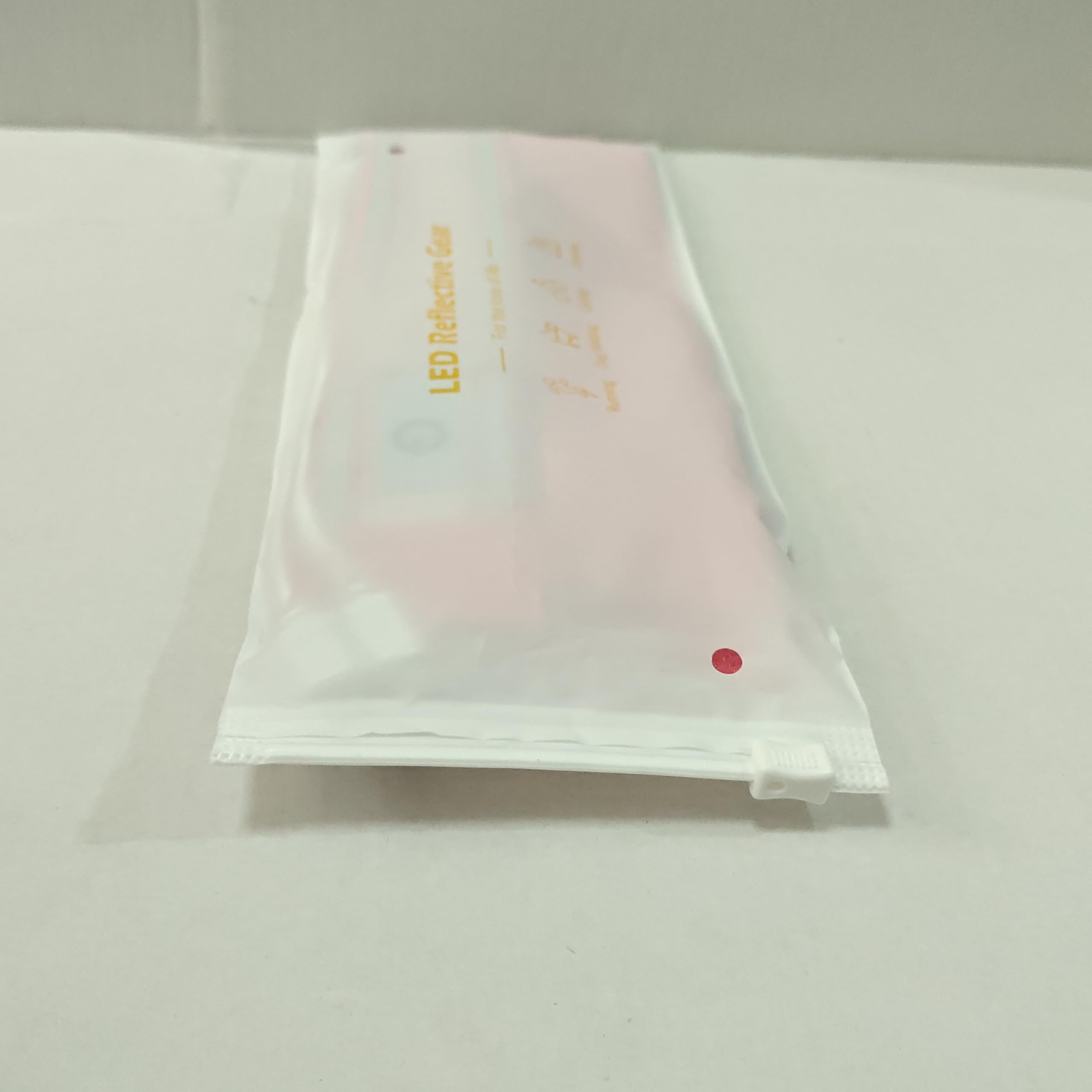 Light Up LED Armband for Running Walking at Night,Reflective Arm Bands for Runners,Rechargeable Jogging Lights,High Visibility Night Running Safety Gear Adjustable Running Women Men Kids