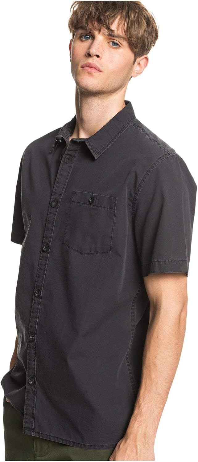 Quiksilver Men's Taxer Wash Short Sleeve Shirt: Clothing