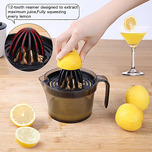 Citrus Juicer,Orange Lemon Manual Squeezer Hand Rotate Lime Press Juicer,Anti-Slip Non-Marking Silicone Base and Ergonomic Handle,Multi-Size Reamers,17-Ounce Capacity,Black(Free Sent A Sticky Notes)