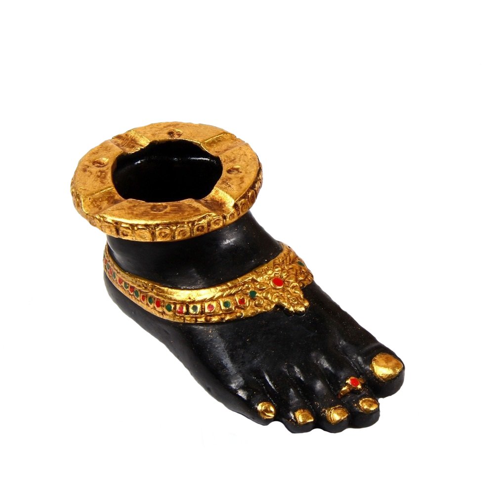 Purpledip Handmade Resin Ashtray "A Coy Bride", Black Beautiful Indian Decor (10506)