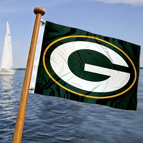 Amazon Com Wincraft Green Bay Packers Boat And Golf Cart Flag Sports Outdoors