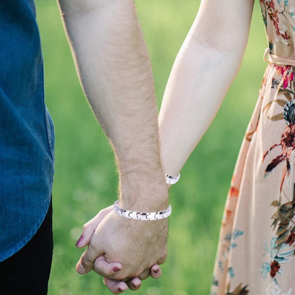 Amazon ブレスレット メンズ レデイース ペアブレスレット カップル バレンタインデープレゼント シルバー Ebuty ステンレス製 クリスマスプレゼント サイズ調整工具が付き ブレスレット 通販