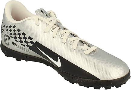 football shoes under 300