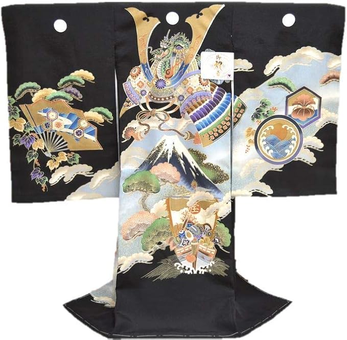 Amazon Co Jp お宮参り着物 男の子 男児 産着 祝い着 赤ちゃん着物 正絹 兜 富士 金箔 古典柄 Om M 680 家紋入れ 五ツ紋 無料 お守りフードセット 贈答用化粧箱 きもの保存用たとう紙 プレゼント 服 ファッション小物
