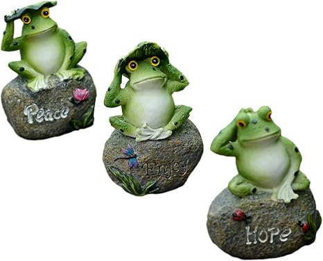 Amazon Co Jp 最新のクリエイティブグリーンカエル動物像 3ピースガーデン像カエルかわいい座っている動物の彫刻 屋内屋外ヤードの家の装飾コレクくカエルの置物の贈り物のための芝生のパティオプール ホーム キッチン