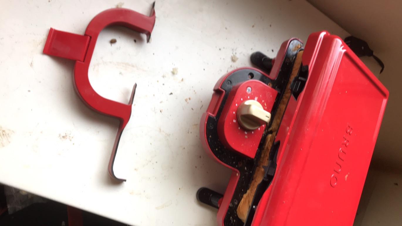 Amazon Bruno ブルーノ ホットサンドメーカー スヌーピー 耳まで焼ける 電気 ダブル Peanuts Boe069 Ecru Bruno ホットプレート On Amazon Co Jp Shopping Assistant Deputy Service Japamart