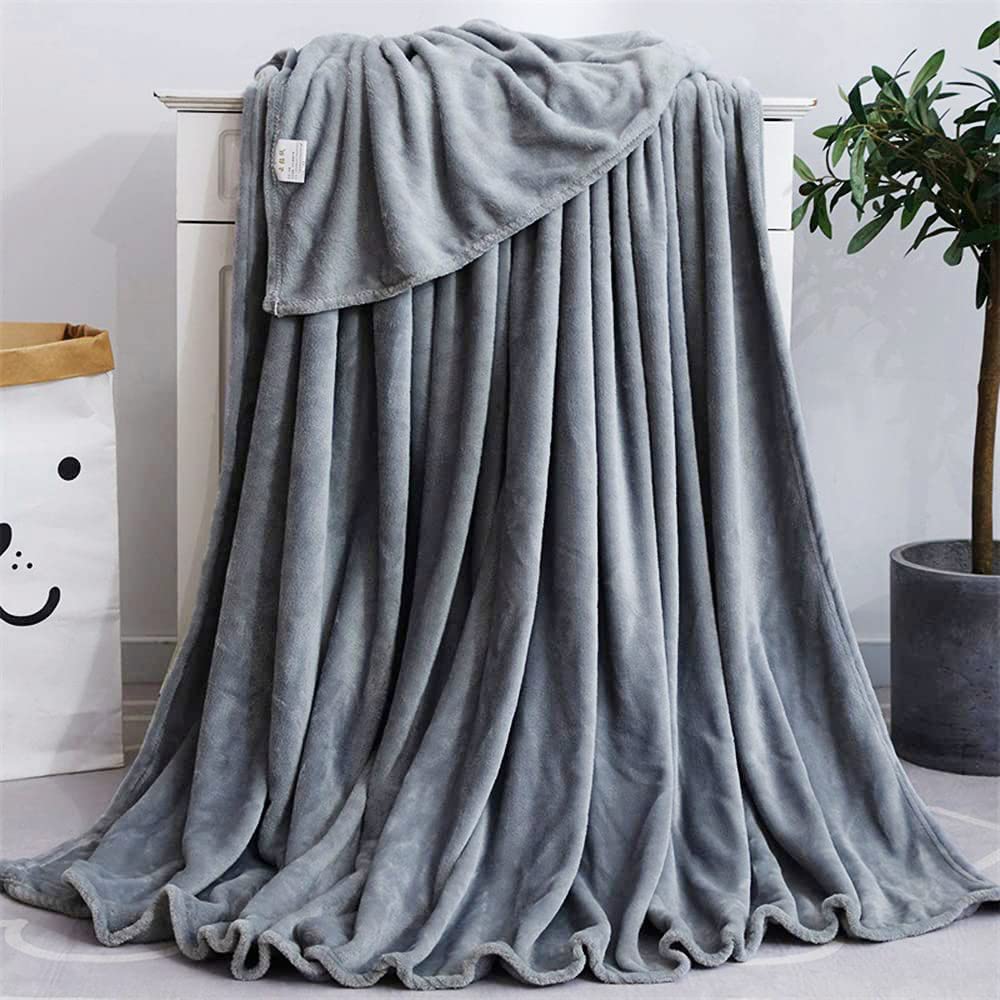 Fluffy Cuddly Blanket, Couch Blanket, Super Soft Warm Flannel Fleece Blanket, Sofa Blanket, Bedspread or Living Room Blanket, Bed Throw for Couch, Bed, TV Blankets, Dark Grey, 70 x 100 cm