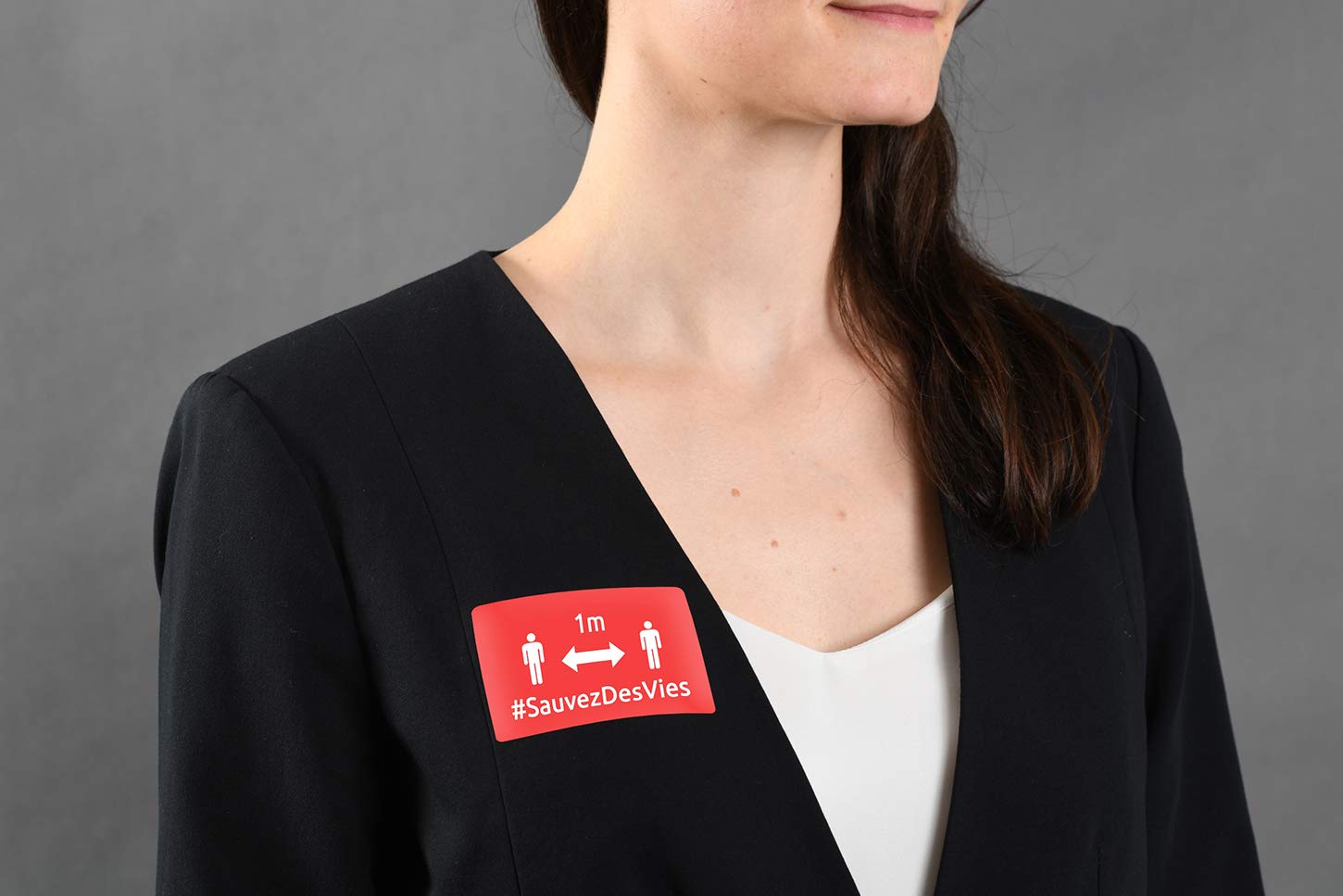 AVERY - Set of 20 Pre-Printed Adhesive Badges - Rectangular - Red - Social Distanciation