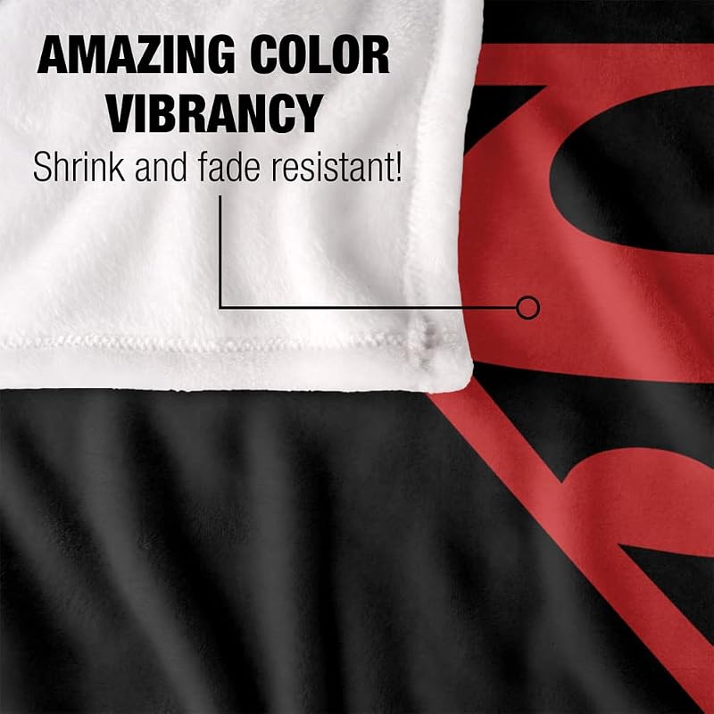 Superman Rojo On Negro Shield Manta súper Suave con Tacto Sedoso – 152 x 127 cm