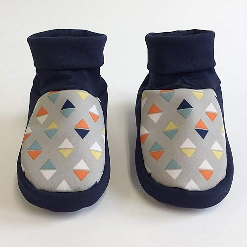 Robuste, leicht wasserabweisende Softshell Babyschuhe, Krabbelschuhe zum Buddeln, Größe 14-23, pflegeleichte handmade Füßling