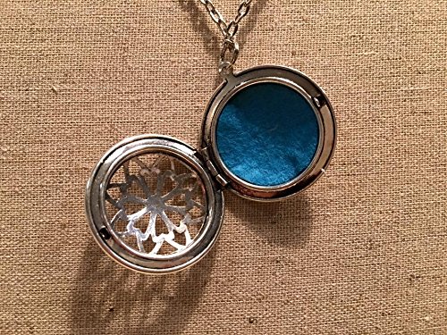 Diffuser Necklace Essential Oils pendant with 24" chain Aromatherapy and 5 washable pads, aroma aromatherapy Antique Silver round locket 1.25"
