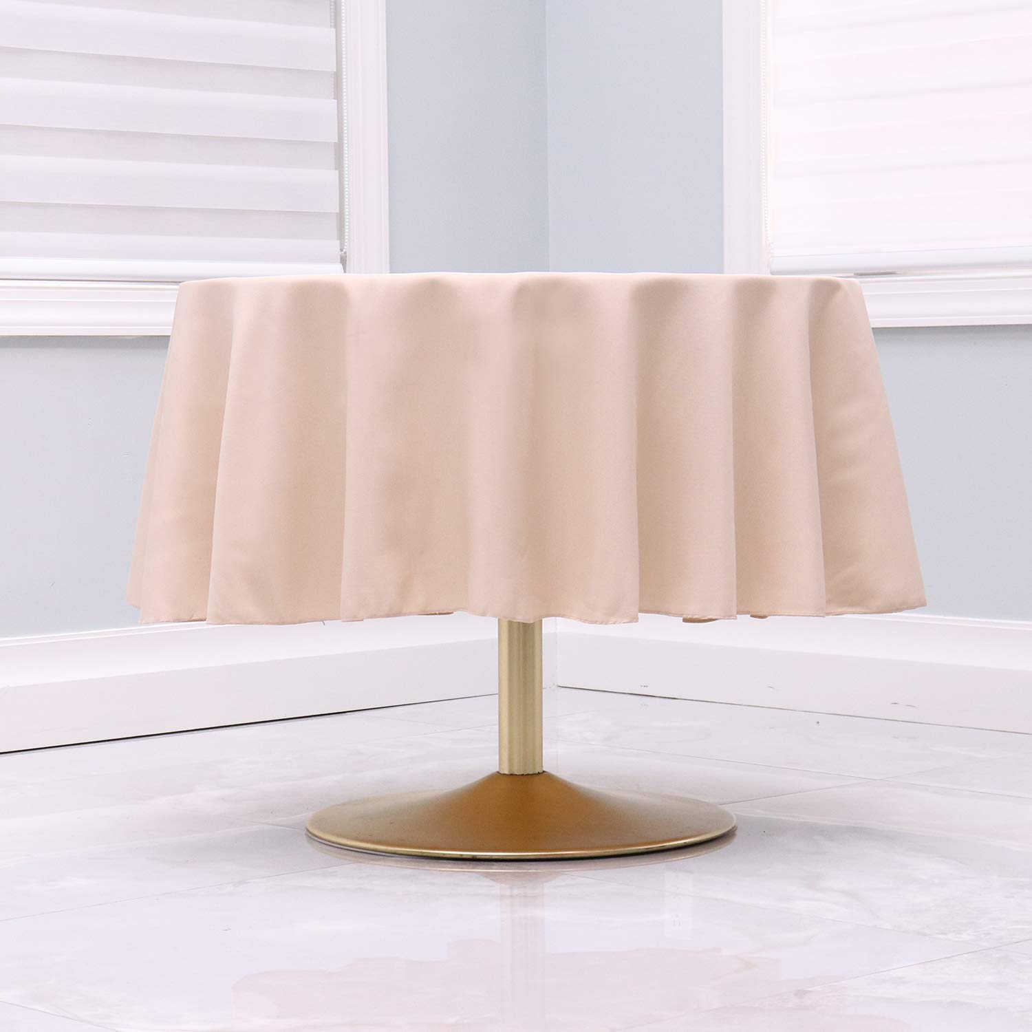 Kadut Beige Tablecloth - 70" Inch Round Tablecloths for Circular Table Cover in Beige Washable Polyester - Great for Buffet Table, Parties, Holiday Dinner & More