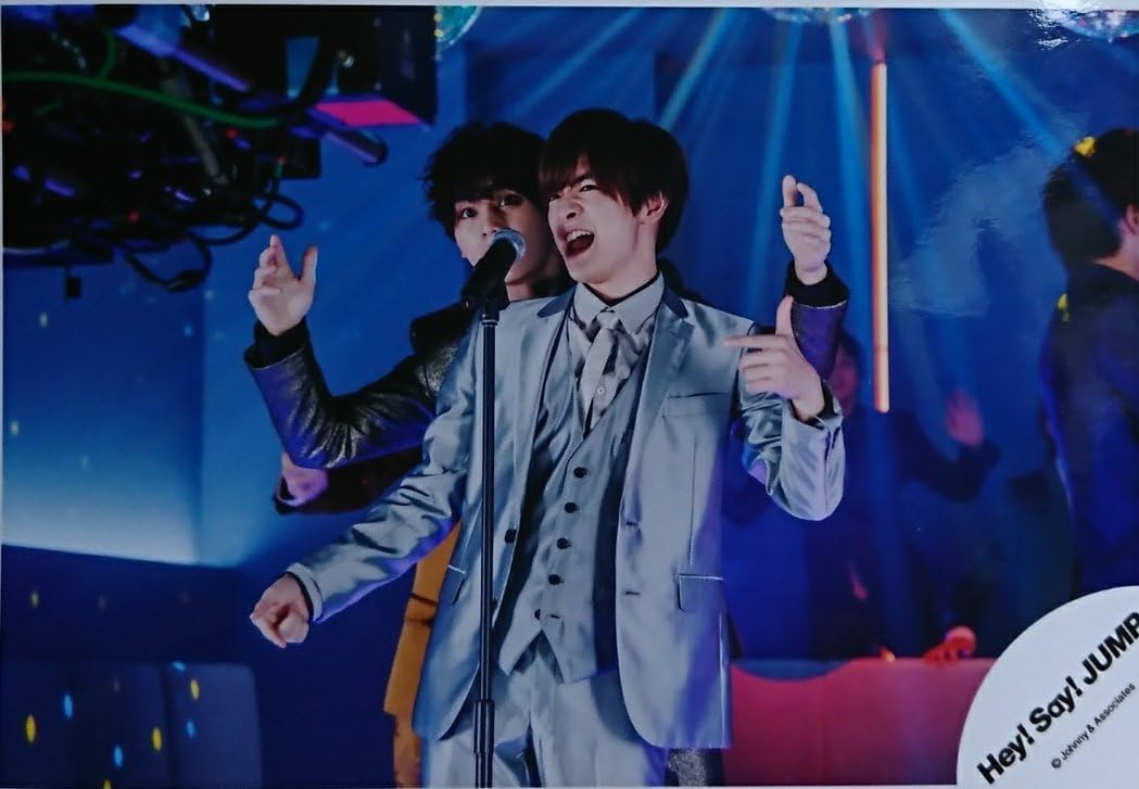 Hey Say Jump 山田涼介 知念侑李 マエヲムケ Pv ジャケ写撮影オフショット ホビー 通販 Amazon Co Jp