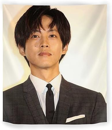 Amazon Co Jp 松坂桃李 まつざか とおり Matsuzaka Tōriタペストリーインテリアデコレーションウォールハンギングファッションインテリアデコレーション多機能ベッドルームカーテンファッションパーソナライズされたギフト新築祝いのウェディングギフトギフトウォール