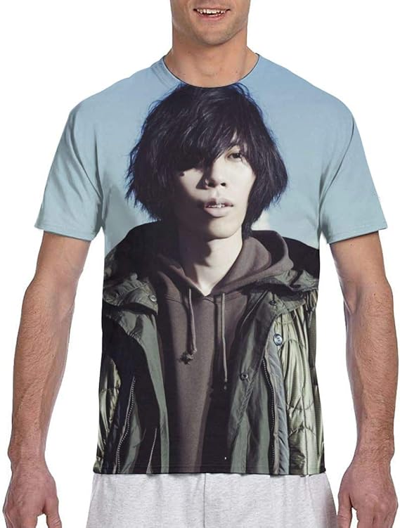 Amazon Co Jp 米津玄師1 春 夏メンズ 半袖 Tシャツ 面白い図案 デザイン カジュアル丸首 Tシャツ 吸水速乾 レジャー ファッション 夏のプレゼント 男女兼用 ポリエステル100 服 ファッション小物