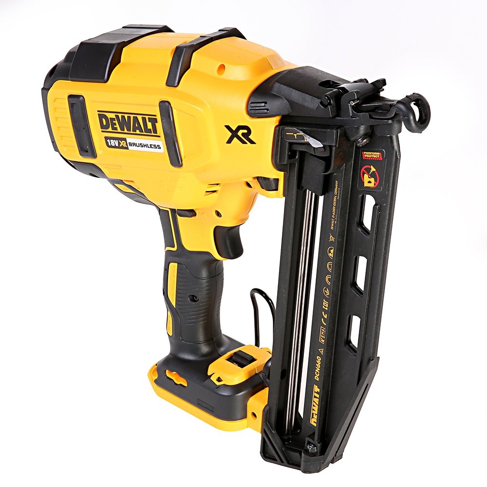 DEWALT Nail & Staple Guns DeWalt DCN660N 18V XR Brushless 16g Angled