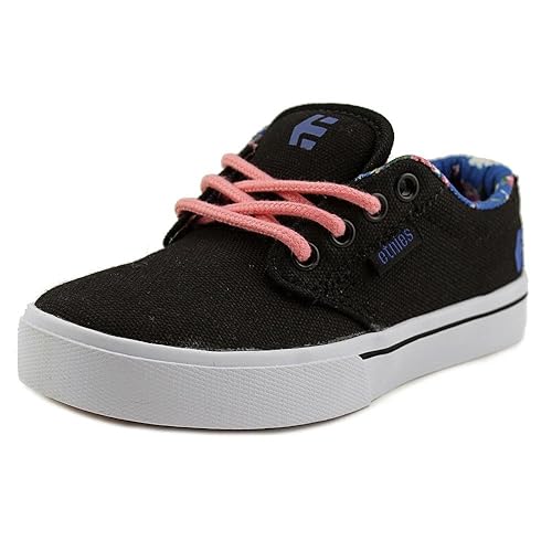 etnies girl shoes