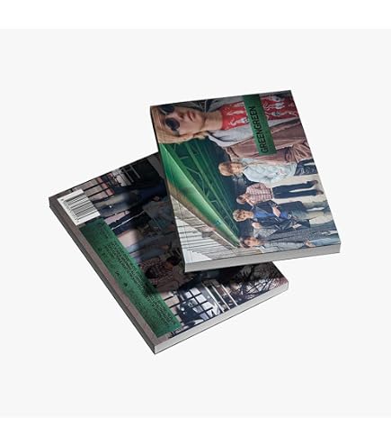 Amazon.com: Cortis : GreenGreen - (Street Version) 2nd EP Album CD