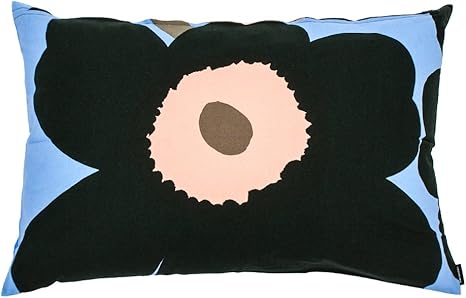 Amazon Co Jp マリメッコ Marimekko クッションカバー 40 60cm 正規品 枕カバーにも 大きめウニッコ柄 青 ピンク スモーキーカラー 北欧 インテリアファブリック 並行輸入品 ホーム キッチン