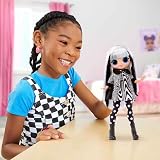 L.O.L. Surprise OMG Groovy Babe Fashion Doll with Accessories view 4